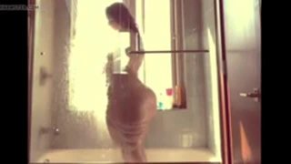 Big booty love randalin hitting the shower